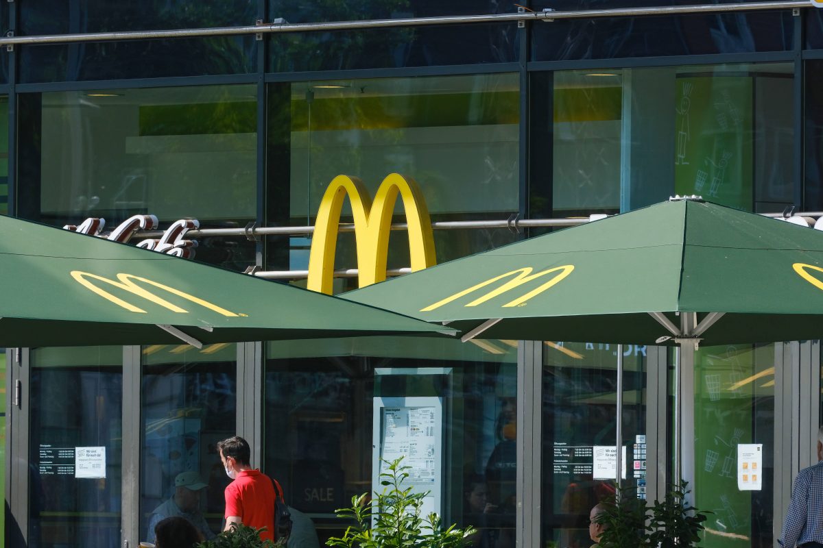 Schreckliche Szenen in einem McDonald's.