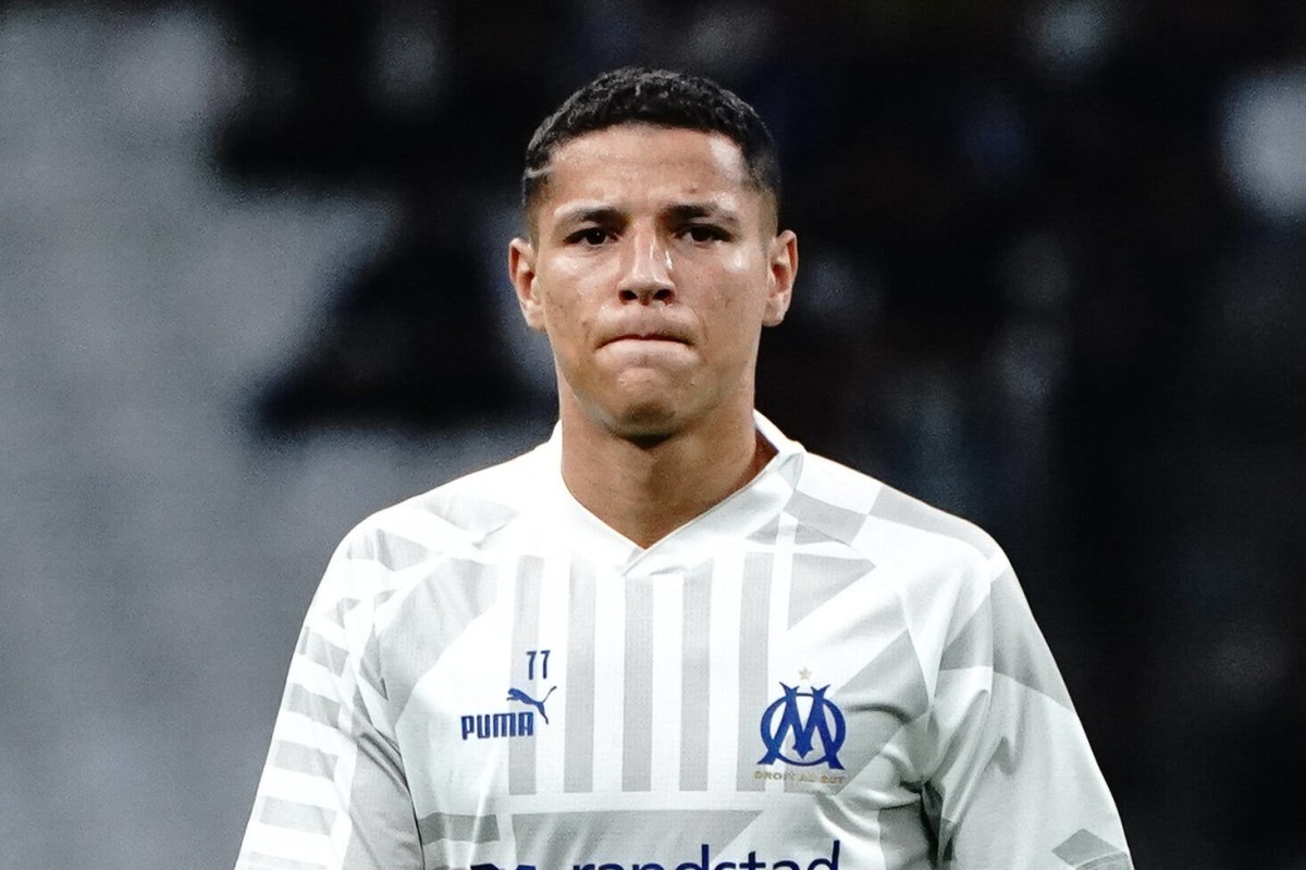 Amine Harit, Marseilles Leihspieler vom FC Schalke 04, schaut bedrückt.