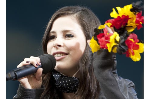 Lena finden: Mit Googles site-Funktion können Sie eine bestimmte Internetseite durchsuchen - etwa DerWesten nach dem Videointerview mit Grandprix-Star Lena Meyer-Landrut.