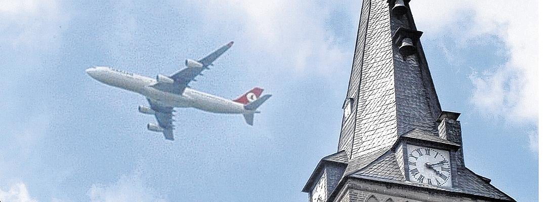 Fluglärm Flughafen Essen-Mülheim.jpg