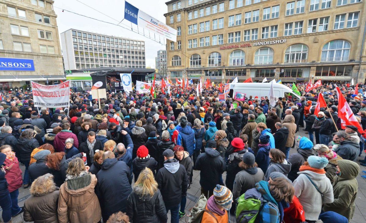 Große Anti-Hogesa-Demo.jpg