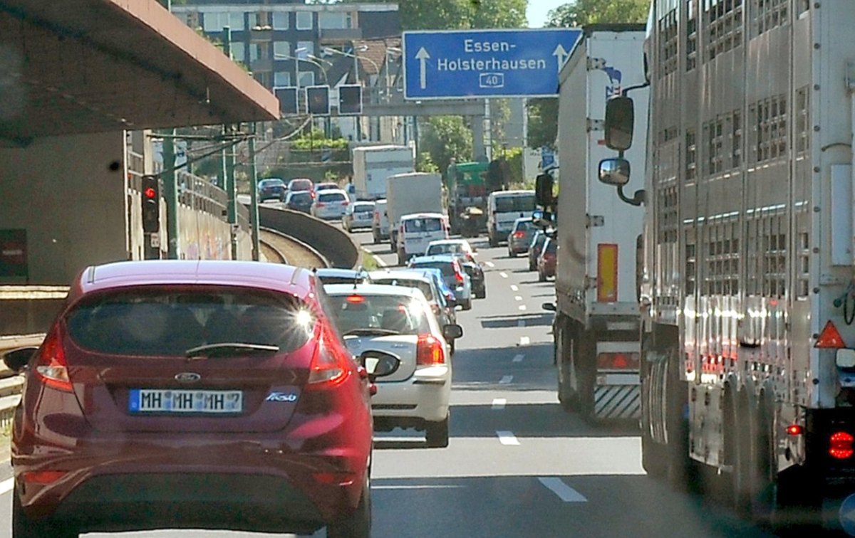 Stau Essen A40.jpg