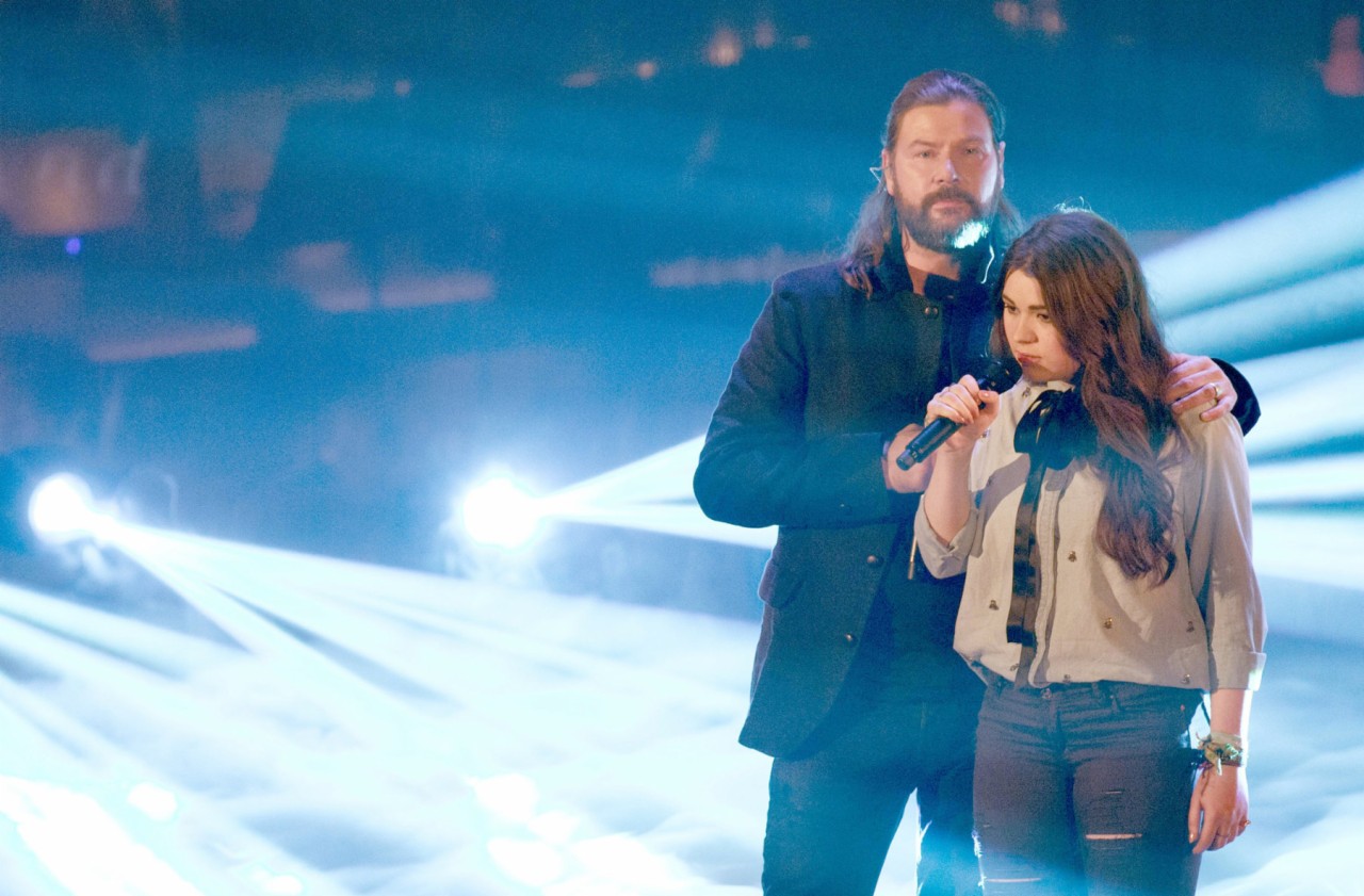 Rea Garvey im "The Voice of Germany"-Finale mit seinem Schützling Lina Arndt.