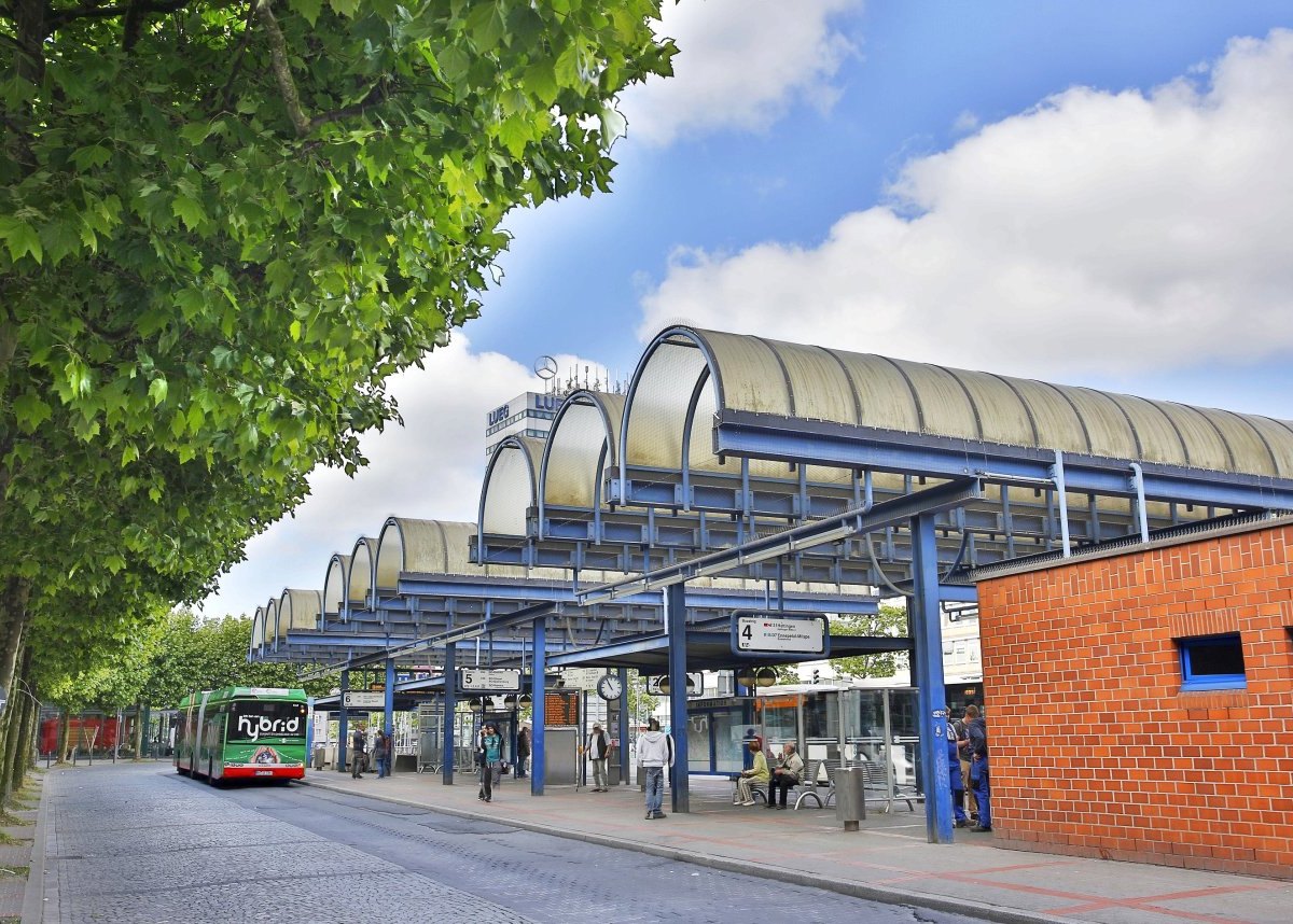 Zentraler Busbahnhof.jpg