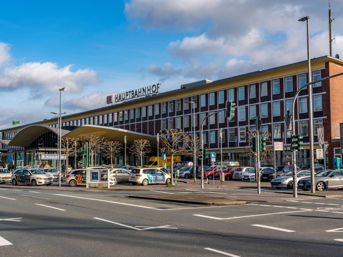 Der Hauptbahnhof Bochum bei Tag