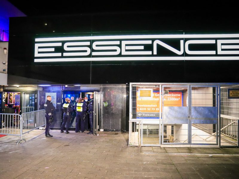 Großeinsatz in der Nacht an der Disko Essence.