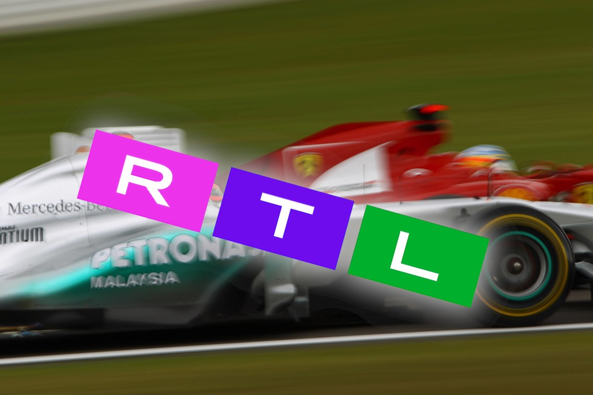 RTL-Logo vor einem Ferrari von Michael Schumacher.