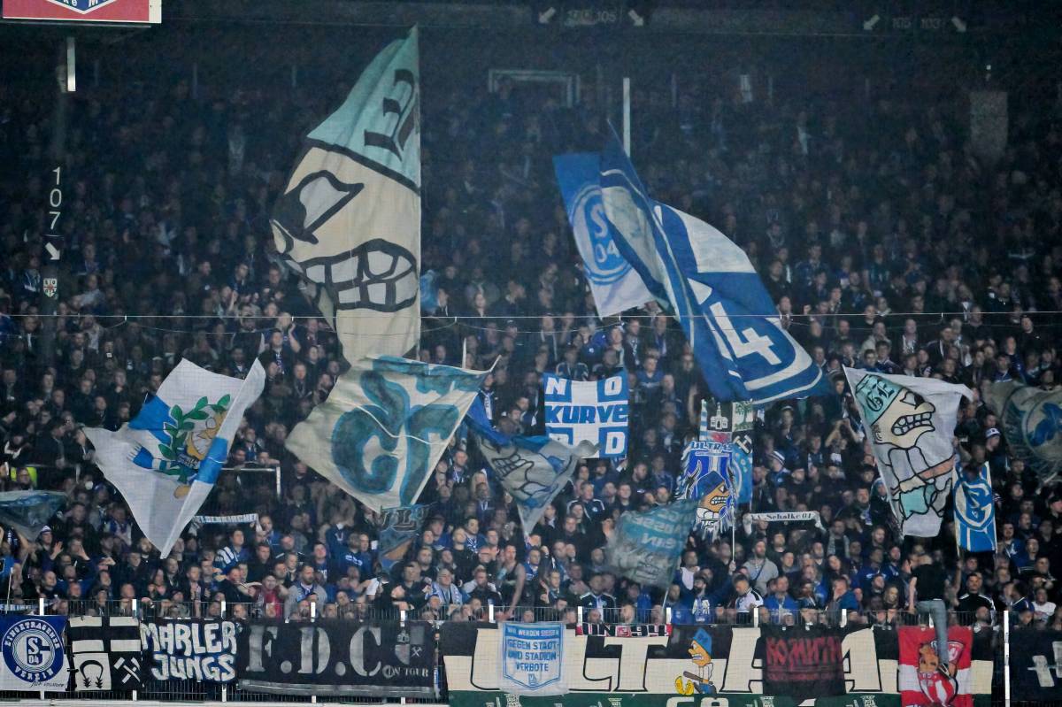 Schalke-Fans beim Auswärtsspiel in Bremen.