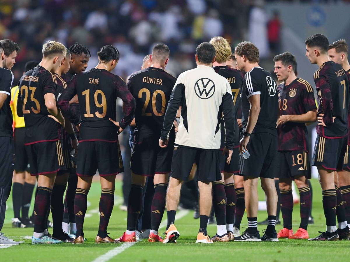Deutschland im Mannschaftskreis bei der WM 2022.