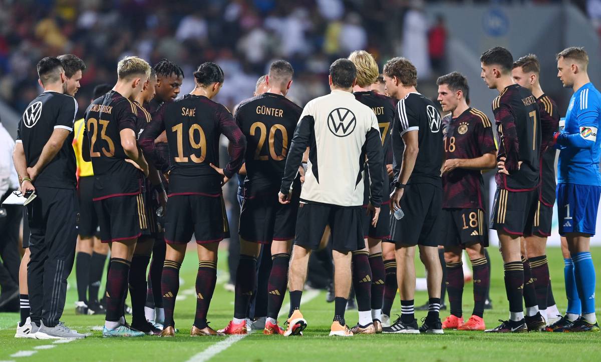 Deutschland im Mannschaftskreis bei der WM 2022.