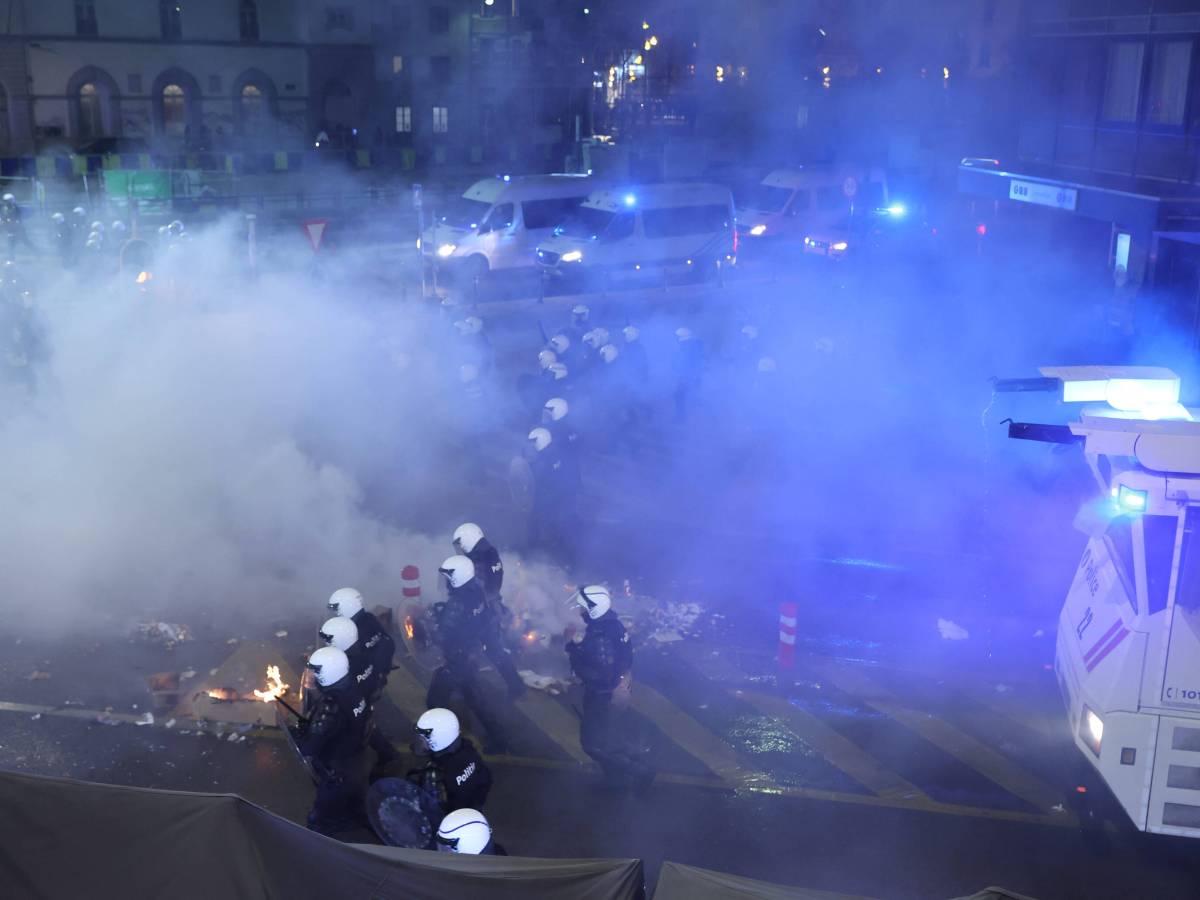 Straßenschlachten nach dem WM-Halbfinale zwischen Frankreich und Marokko. Hier in Brüssel.