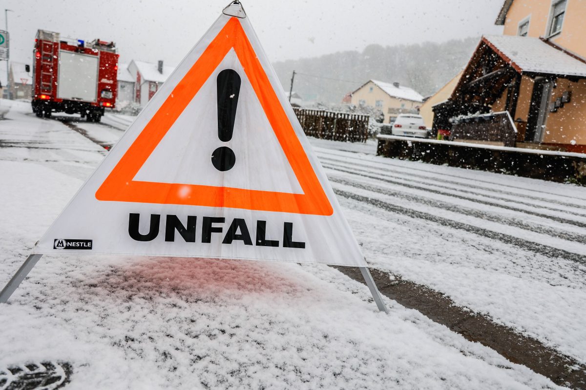 Wetter in NRW: Unfälle durch Glatteis.