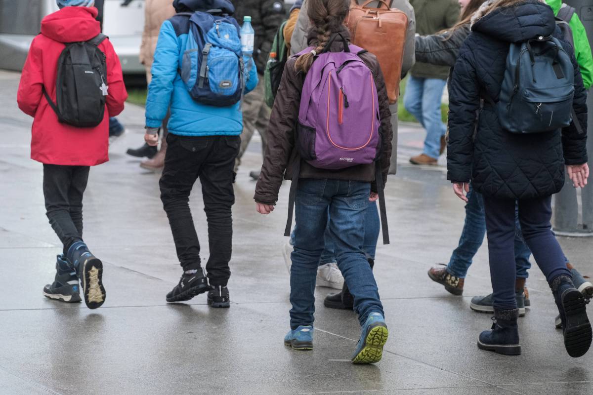 Hartz 4: Zum JAhreswechsel kommt das neue Bürgergeld. Der Kinderschutzbund warnt trotz höherer Regelsätze vor einer Verschärfung der Kinderarmut!