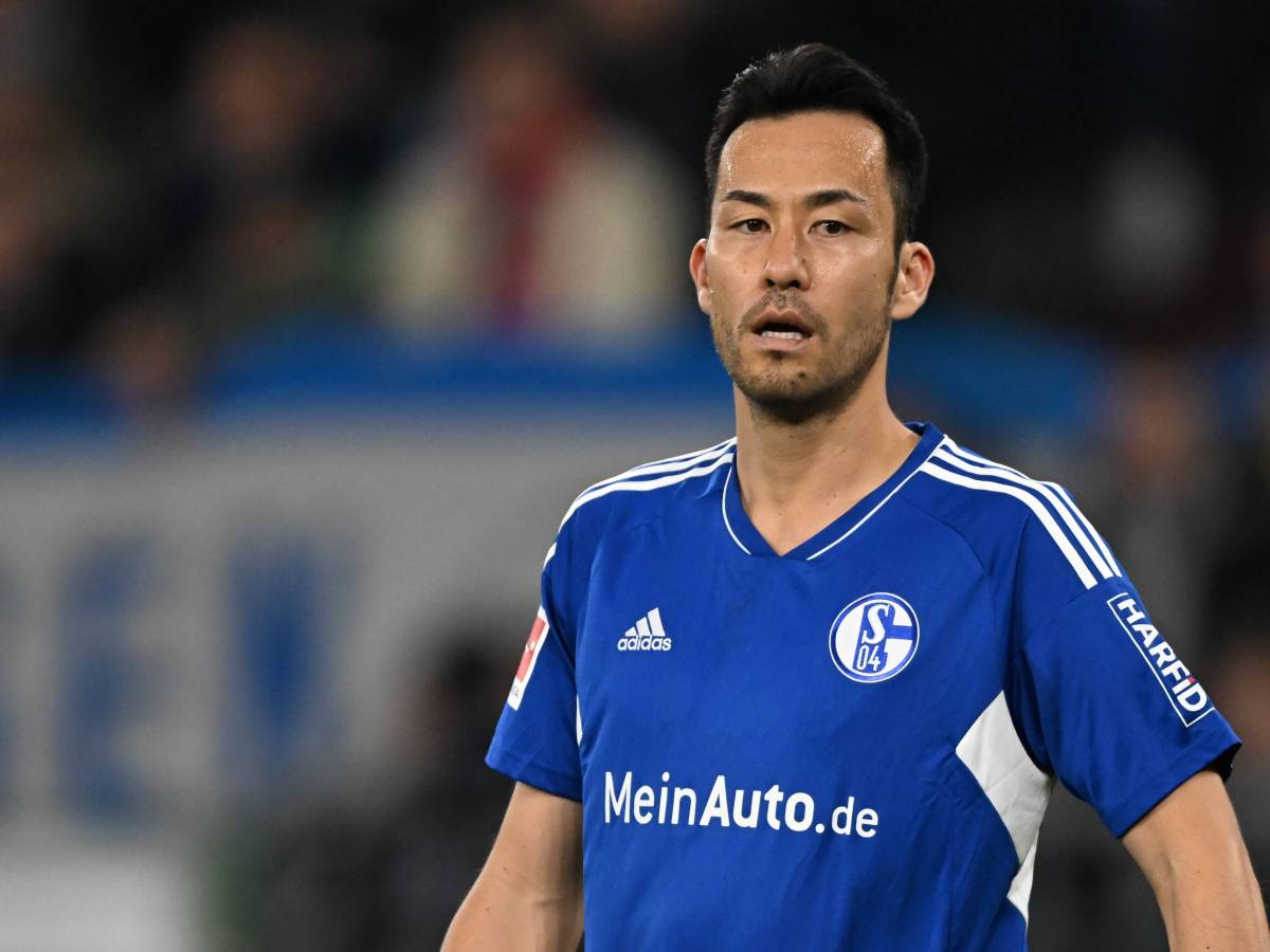 Maya Yoshida im Trikot des FC Schalke 04.