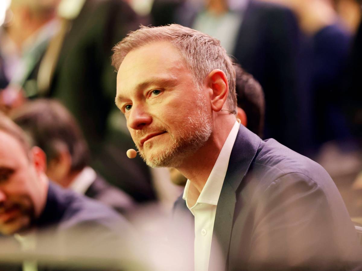 Christian Lindner sendete eine Videobotschaft an die Bank, die sein privates Haus finanzierte. Die Staatsanwaltschaft ermittelt, ob die Aufhebung seiner Abgeordneten-Immunität beantragt werden soll.