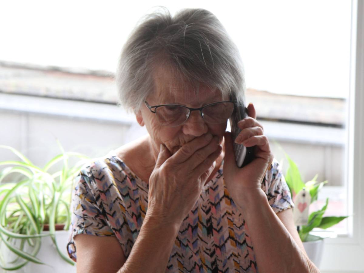 Postbank in Dortmund: Seniorin fällt auf fiesen Trick rein.