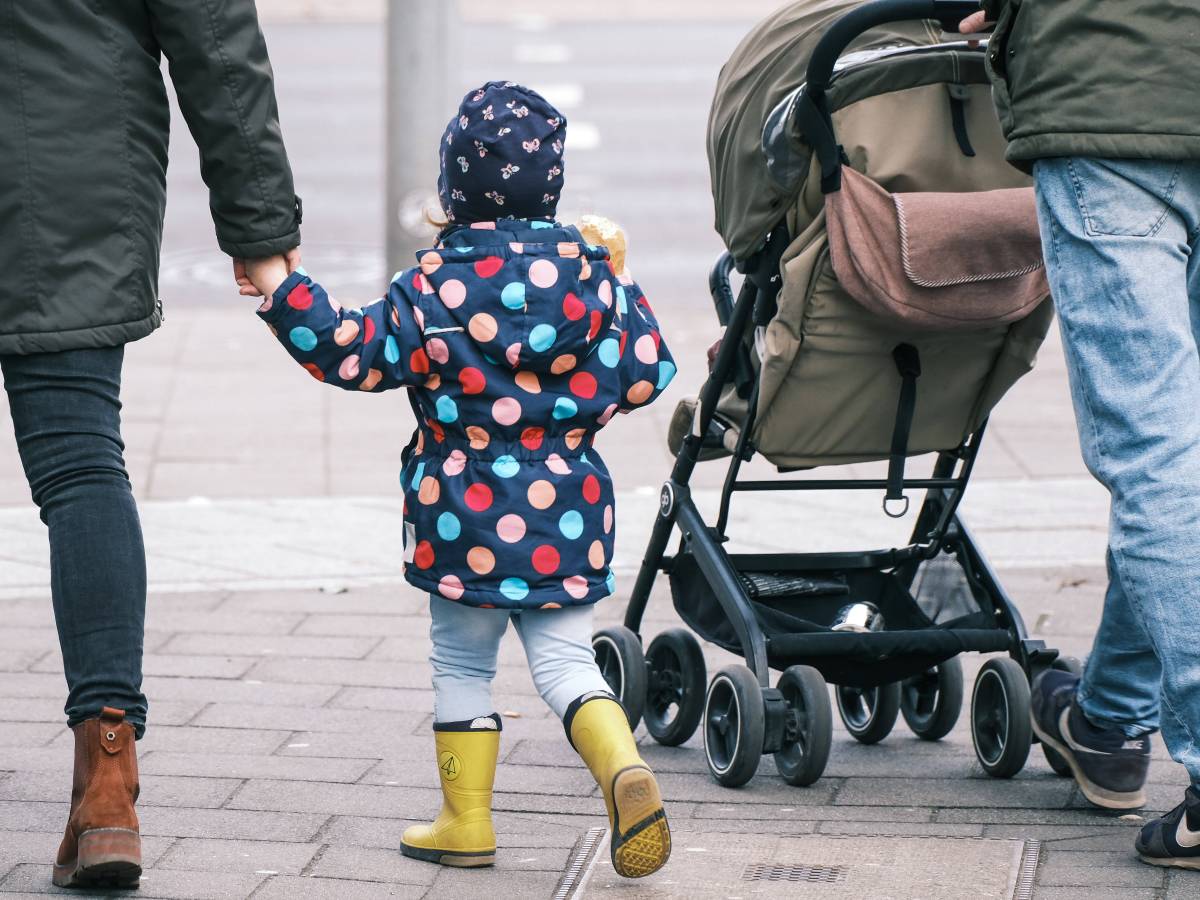 Die Auszahlungstermine des Kindergelds stehen fest. Am 03. März beginnt die Überweisung.