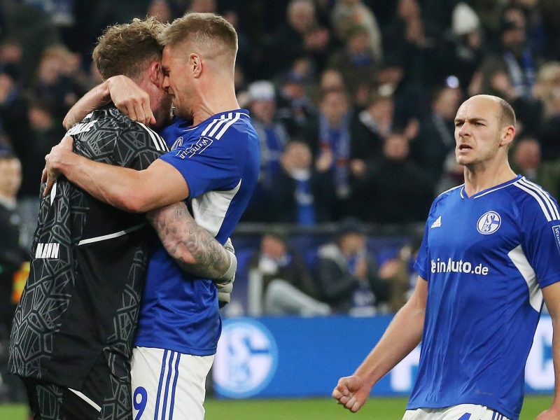 FC Schalke 04: Nach Abpfiff gab es kein Halten mehr.