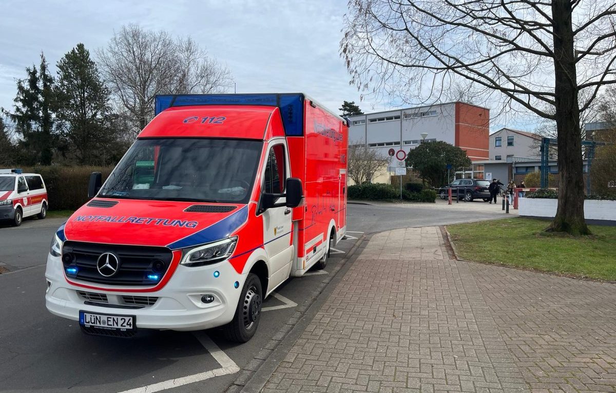 Bergkamen Gesamtschule Rettungswagen