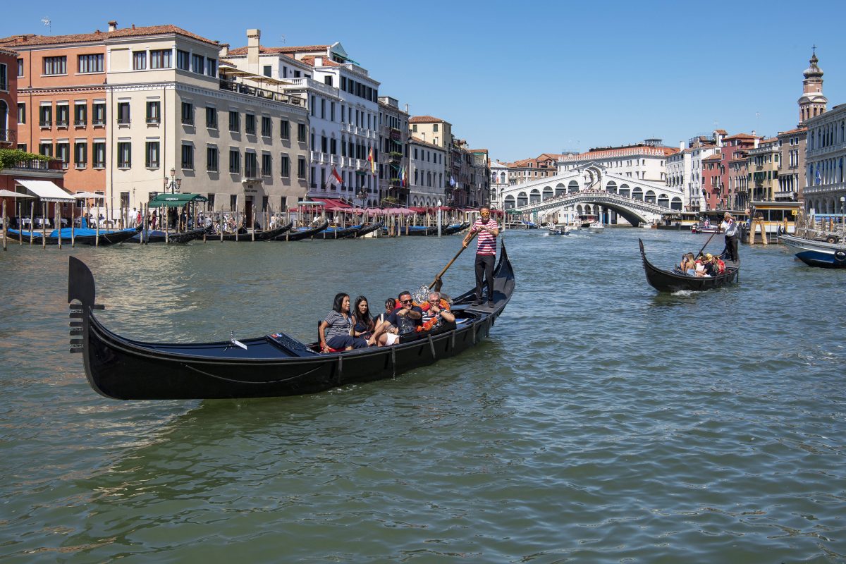 Urlaub in Italien: Die neuen Regeln könnten die Urlaubsfreude dämpfen.