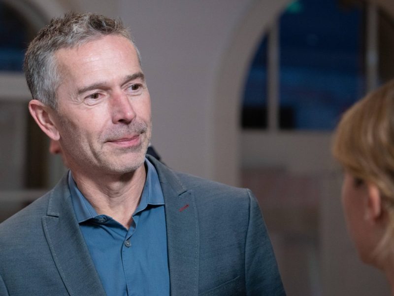 Dirk Steffens
