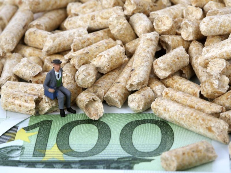 Gas- und Stromkunden wurden bei den Hilfen der Regierung bereits bedacht. Doch auch Kunden nicht leitungsgebundener Brennstoffe sollen entlastet werden.