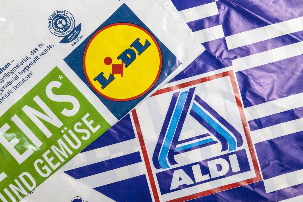 Aldi- und Lidl-Tüte