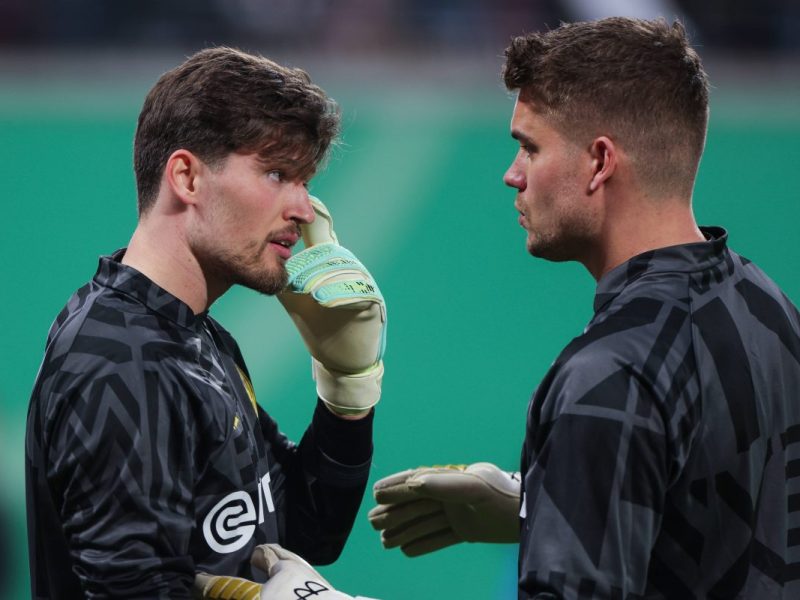 Gregor Kobel und Alexander Meyer bilden bei Borussia Dortmund das Torwart-Duo.