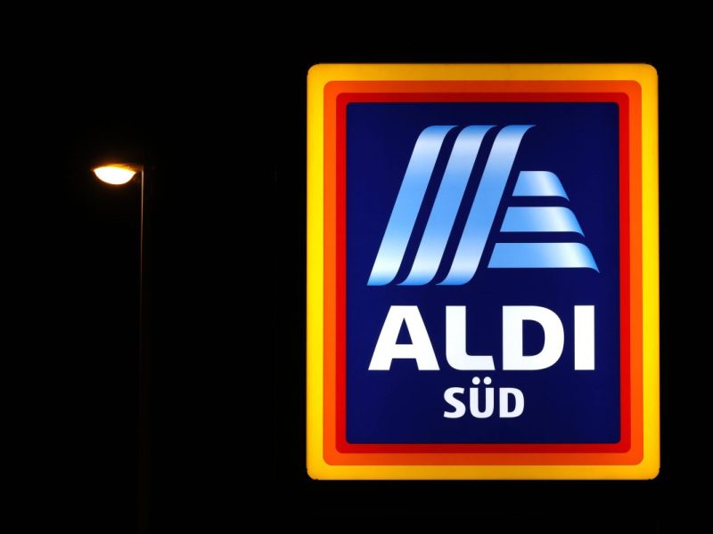 Aldi-Leuchtschild