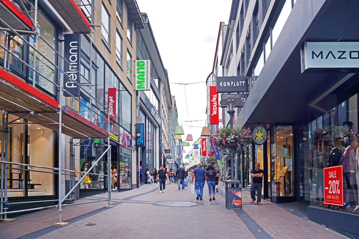 In Essen auf der Limbecker Straße müssen zwei weitere Geschäfte schließen. Es gab keine andere Wahl.