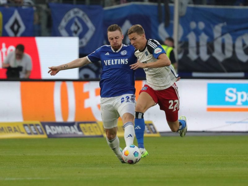 Der Hamburger SV und FC Schalke 04 eröffnen die Saison.