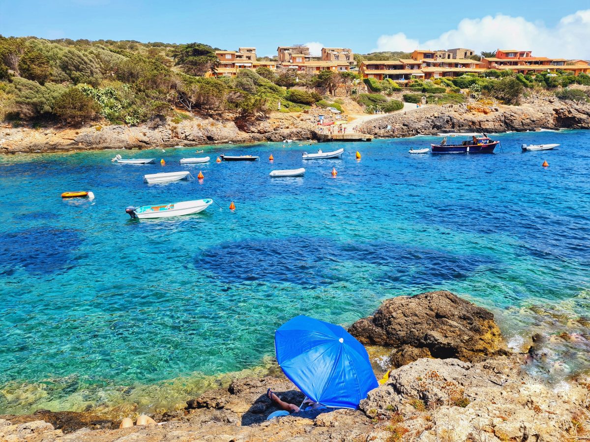 Urlaub in Italien: Kleine toskanische Insel ist sauer auf einen Scheich aus Saudi Arabien, weil dieser den Naturschutz missachtet