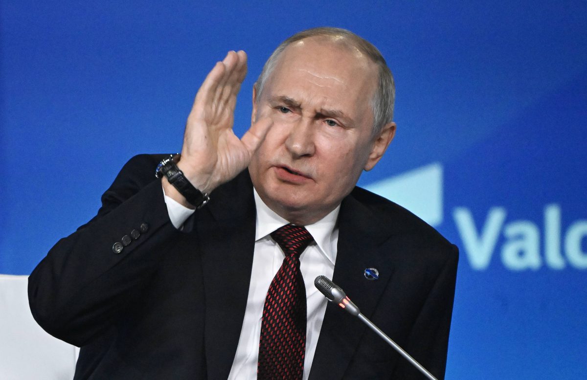Der russische Präsident Wladimir Putin hat nicht vor seinen vor eineinhalb Jahren begonnen Angriffskrieg auf die Ukraine zu beenden. Darauf hofft er.