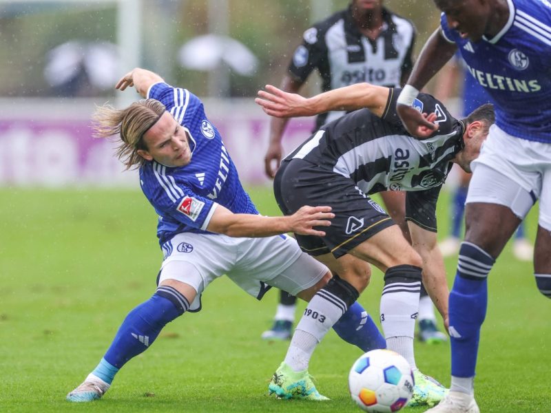 Der FC Schalke 04 jubelt über einen Test-Sieg.