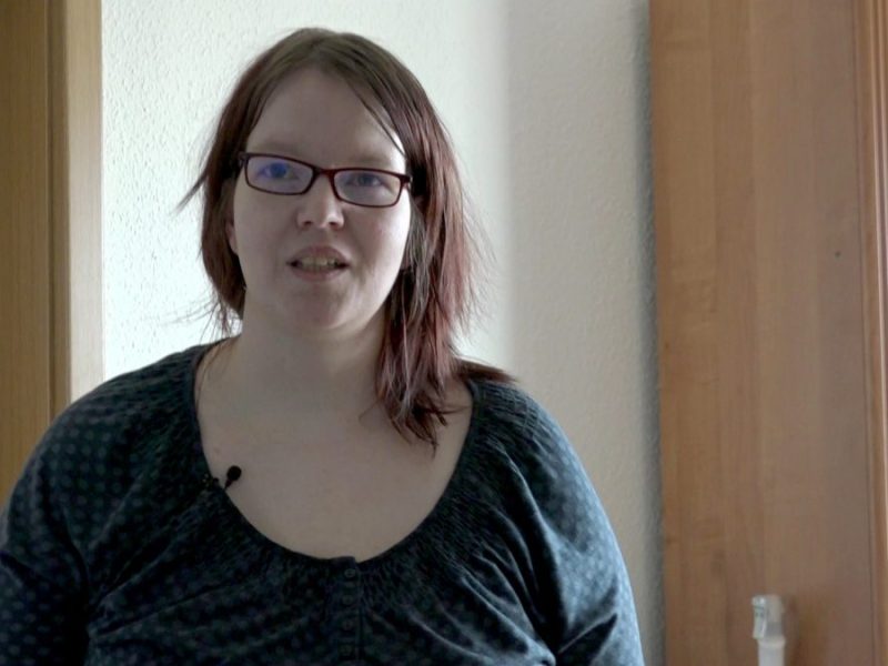 Bürgergeld-Empfängerin Jenny plant ein komplettes Make-over.