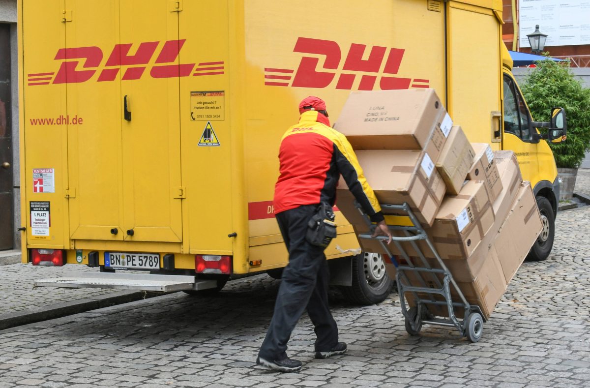 DHL