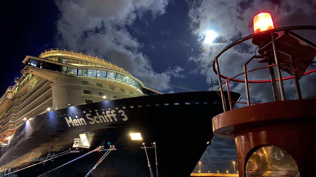 Kreuzfahrt-Schiff "Mein Schiff 3"