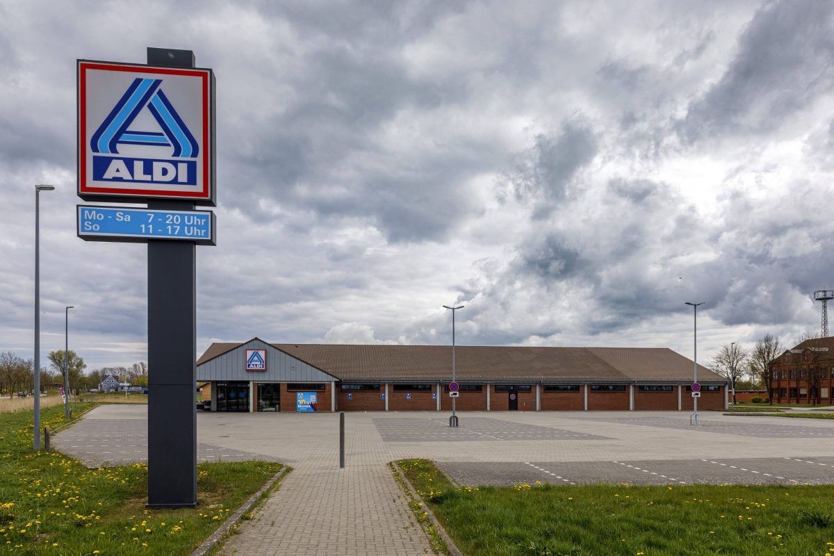 Aldi, Lidl und Co.: Diese neue Regel gilt auf den Parkplätzen.