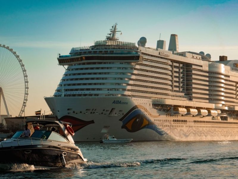 Kreuzfahrt-Schiff 