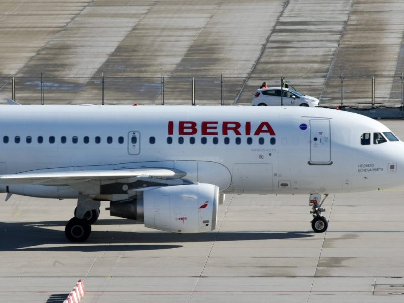 Flughafen in Spanien: Fußballer 