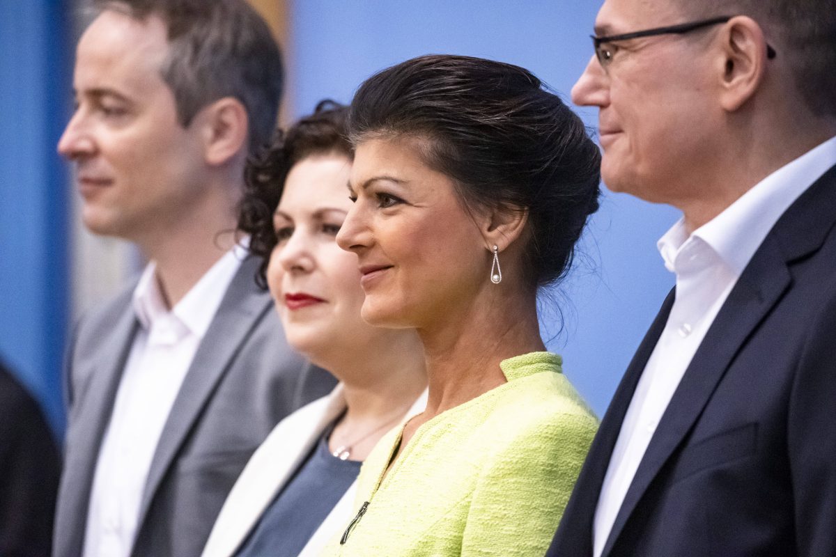 Eine aktuelle Umfrage zeigt, dass eine potenzielle Wagenknecht-Partei die politische Landschaft aufmischt. Die AfD könnte darunter leiden.