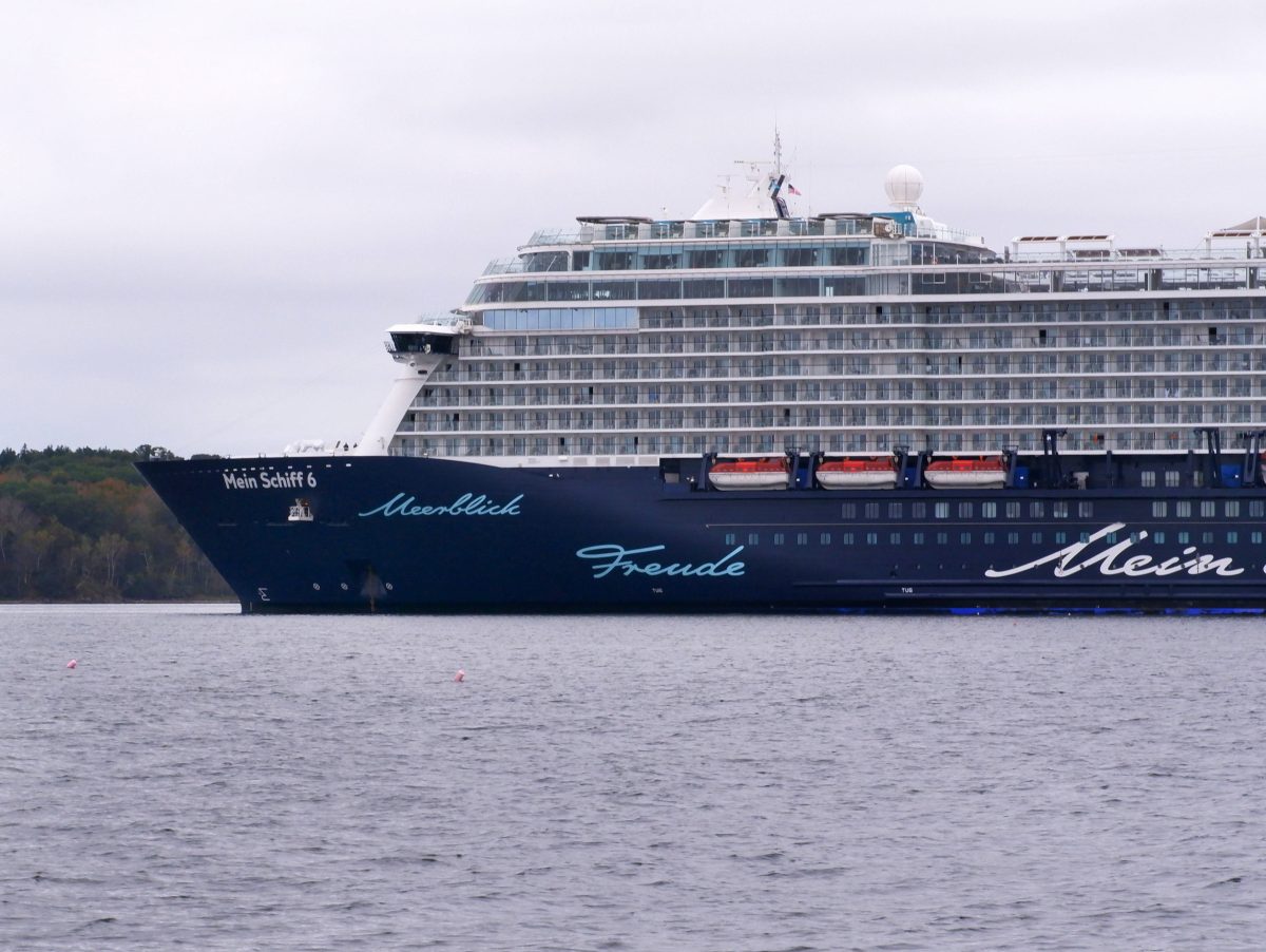 Kreuzfahrt-Schiff "Mein Schiff 6"