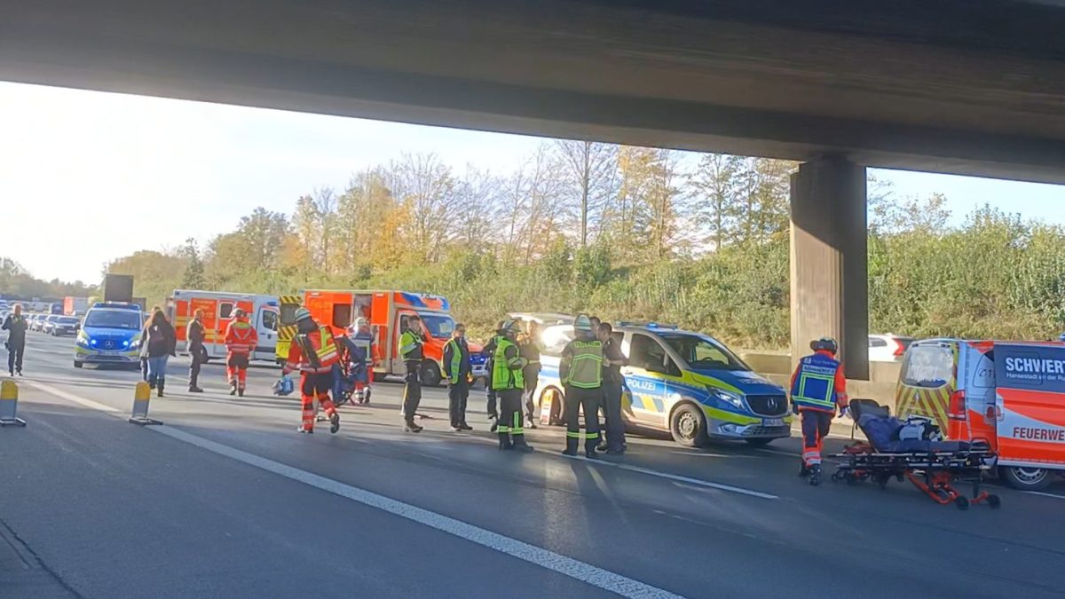 Großeinsatz auf der A1