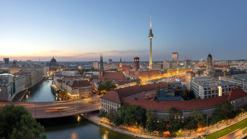 Abendstimmung im Zentrum in Berlin Mitte.