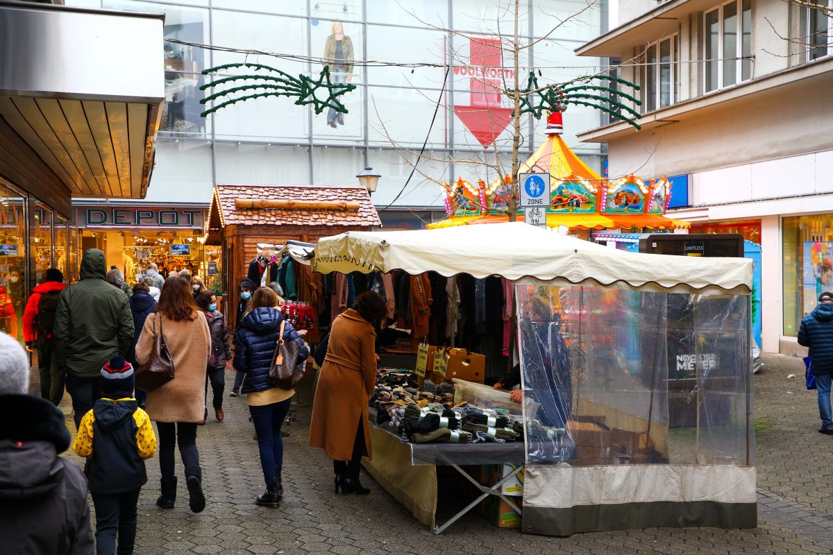 Schausteller des Weihnachtsmarktes in Gelsenkirchen Buer wurde beleidigt und bepöbelt. Jetzt reicht es ihnen.