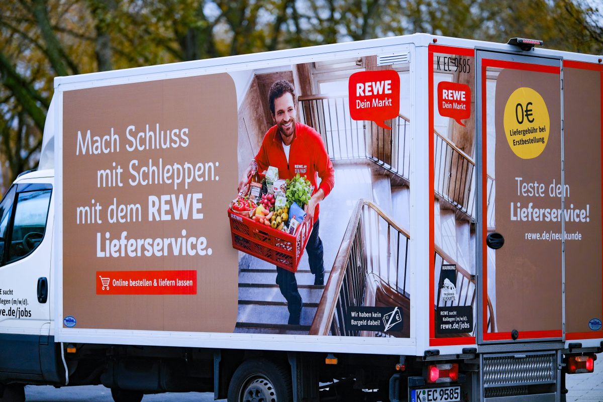 Rewe Lieferwagen