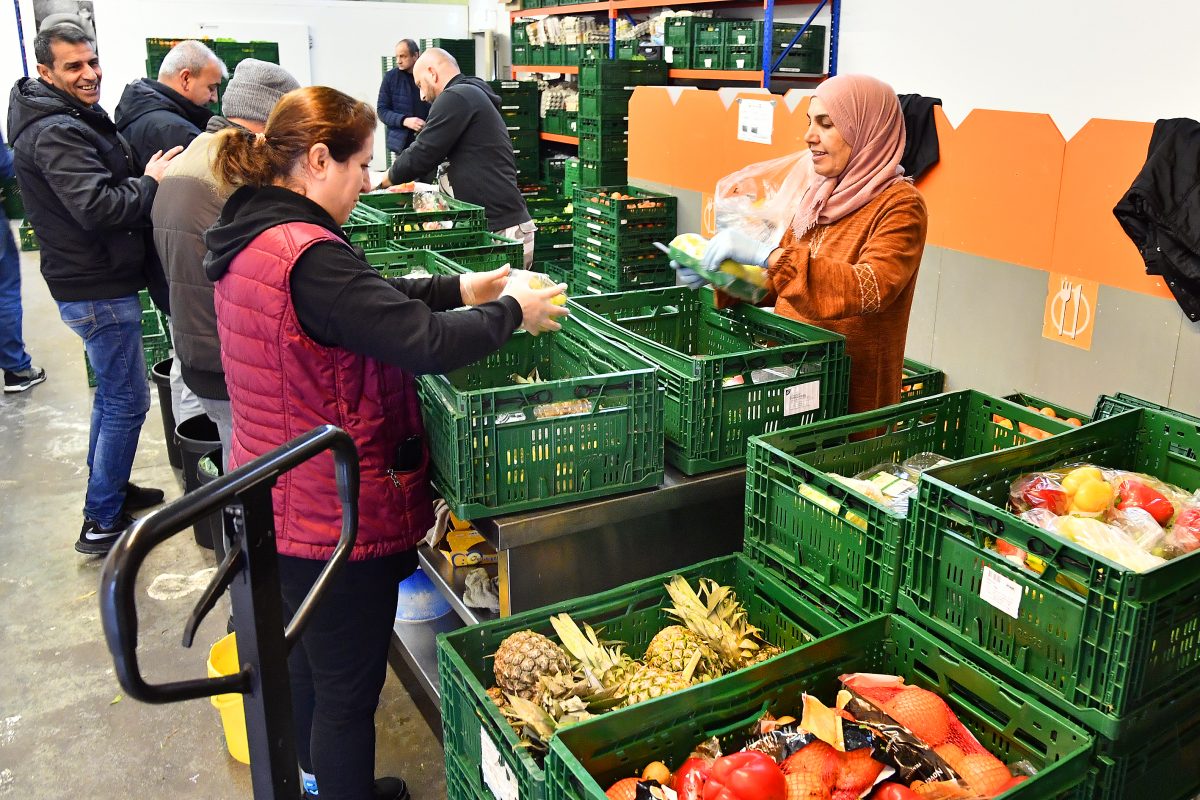 Die Tafel in Bochum steht vor großen Herausforderungen, auf die eine krasse Maßnahme folgen könnte.