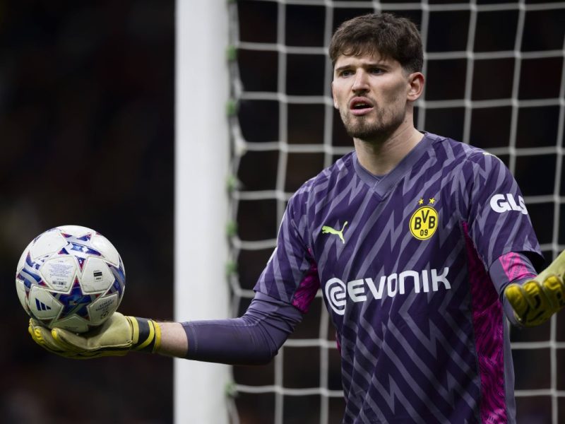 Borussia Dortmund muss sich wegen Gregor Kobel erstmal keine Sorgen mehr machen.