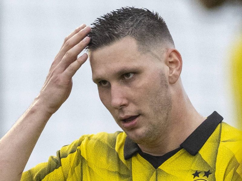 Niklas Süle hat bei Borussia Dortmund derzeit einen schweren Stand.