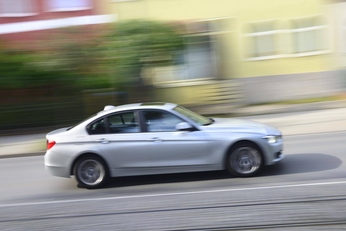 Neue Regel im Verkehr: HIER könnte dein Auto beschlagnahmt werden.